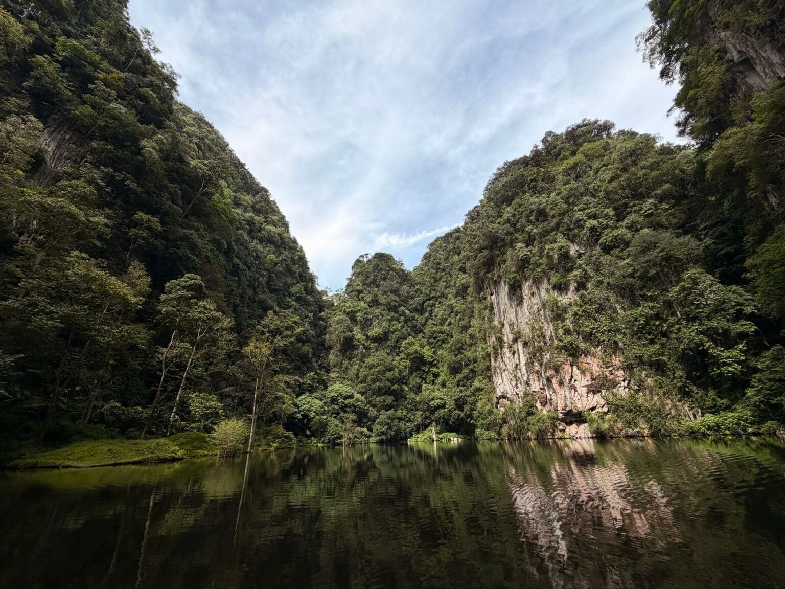 Mulu Nationalpark 2026: Was Naturreisende wissen müssen Mulu Nationalpark 2026: Was Naturreisende wissen müssen